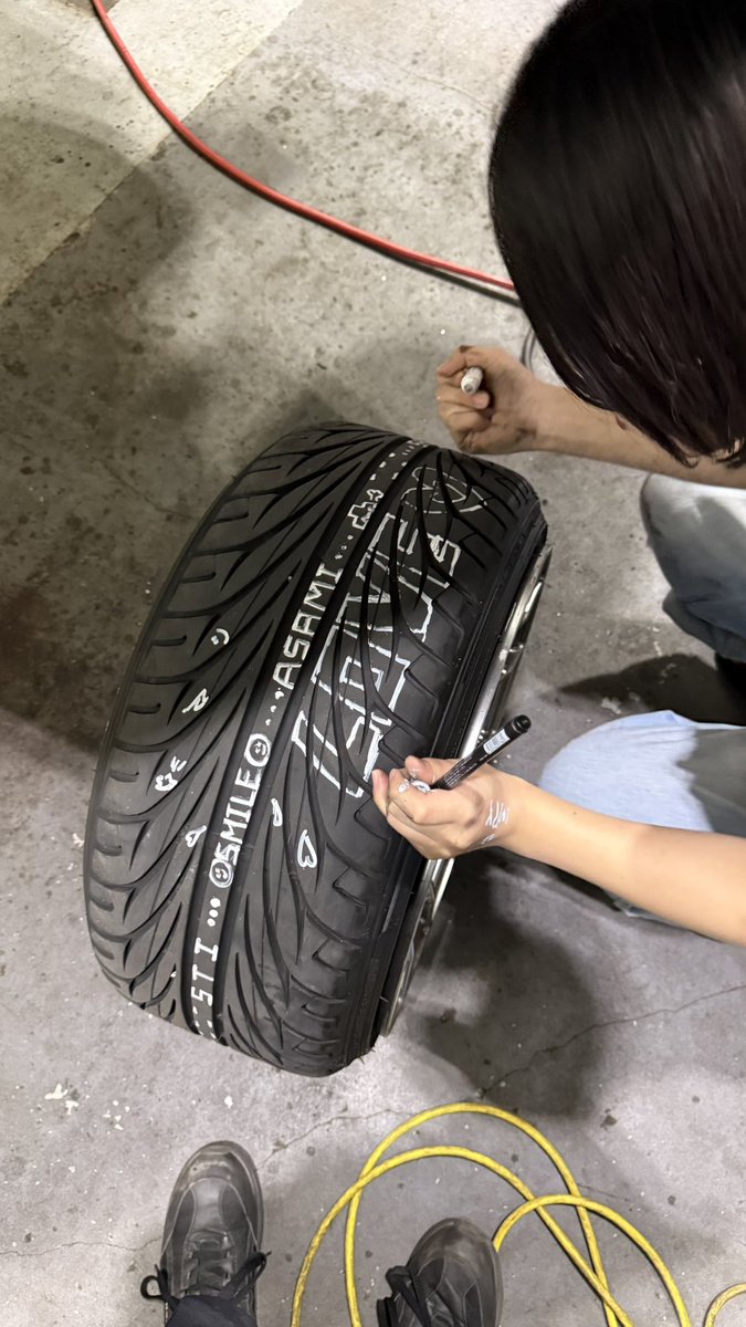 AkiAk10969's tweet photo. 彼女のラクガキ帳になってこうなってこうなった
案外かわいいかもしれない https://t.co/3pew1ikI6l