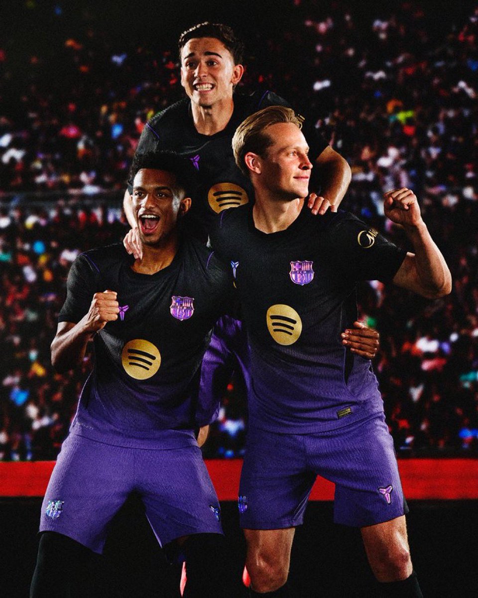 Score__store's tweet photo. 🚨 رسميًا | الكشف عن طقم برشلونة الاحتياطي لموسم 2026/27 🟣⚫️🔥

التقييم من 10؟ https://t.co/vF0jcVWOus