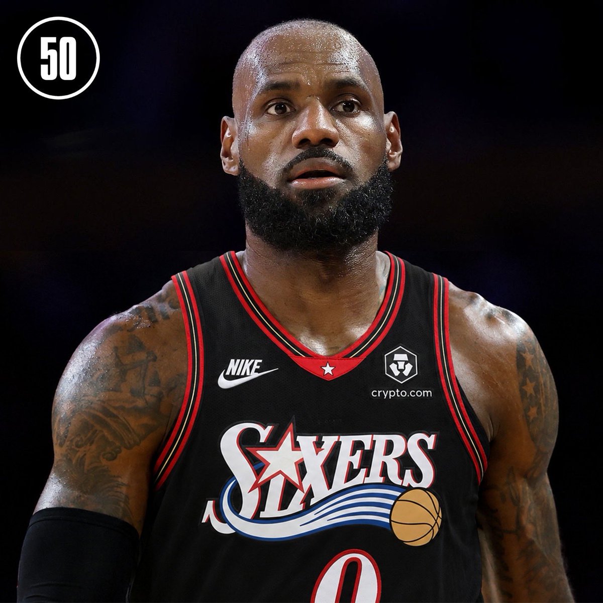 50NuancesDeNBA's tweet photo. JAMAIS un joueur NBA n’a remporté un titre avec 4 équipes différentes.

Est-ce que tonton LeBron James va aller se chercher un nouveau record ? 🤷‍♂️💍 https://t.co/D5CRleUSKQ