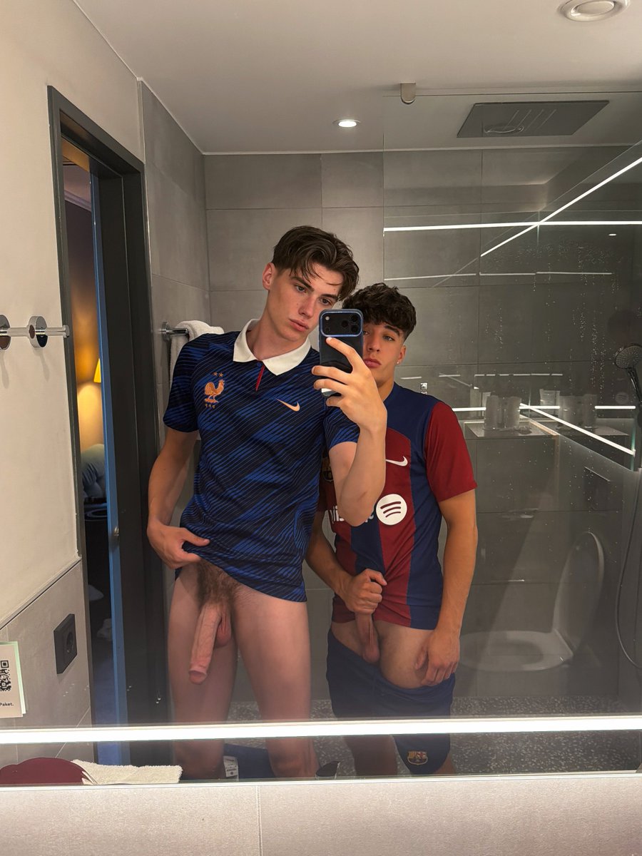 maxence_hots's tweet photo. RT if u want to join us 💦😈
collab with : @twink2006jj 

My of -60% now for the collab enjoy : https://t.co/iTjRAp4qzR https://t.co/d0p3cy0Ojv
