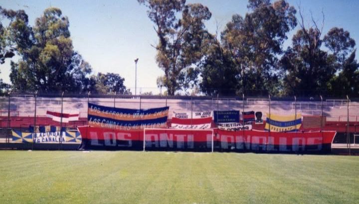 LaMasPopular84's tweet photo. El futuro ya llegó...
La vieja banda de Newells
La que le dio Gloria desde el tablón a esta Institución.
Demostrando quién manda en Rosario.
#losanticanallas #laviejabanda
#Newells #LaHinchadaMasPopular #LosMasCampeones https://t.co/VqIsOJes8d