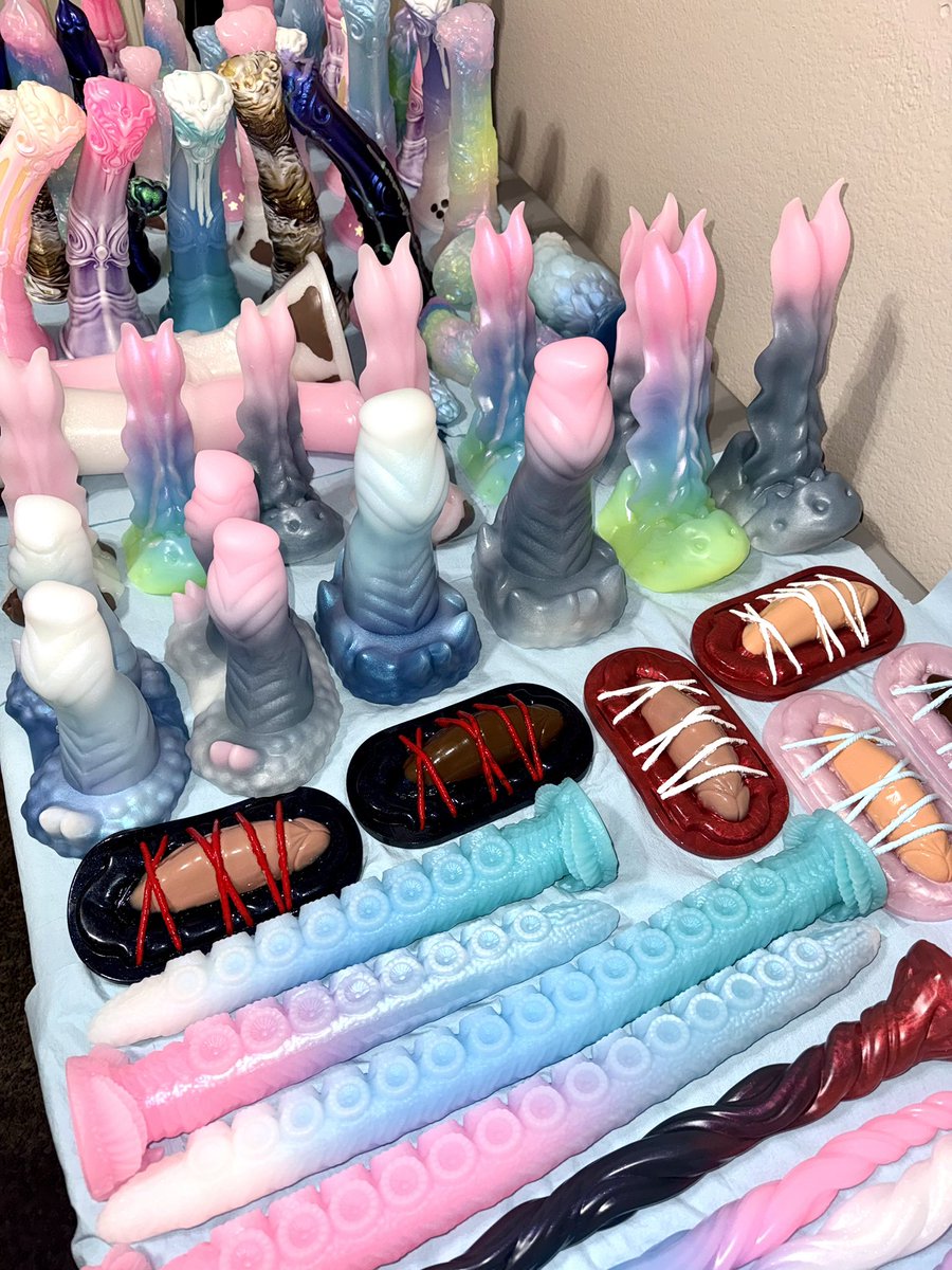 ppsculptors's tweet photo. Are you ready for tomorrow’s drop?

Lots of gorgeous pieces and some shark week stuff!

Close ups in replies! https://t.co/ntdXi3uTpq