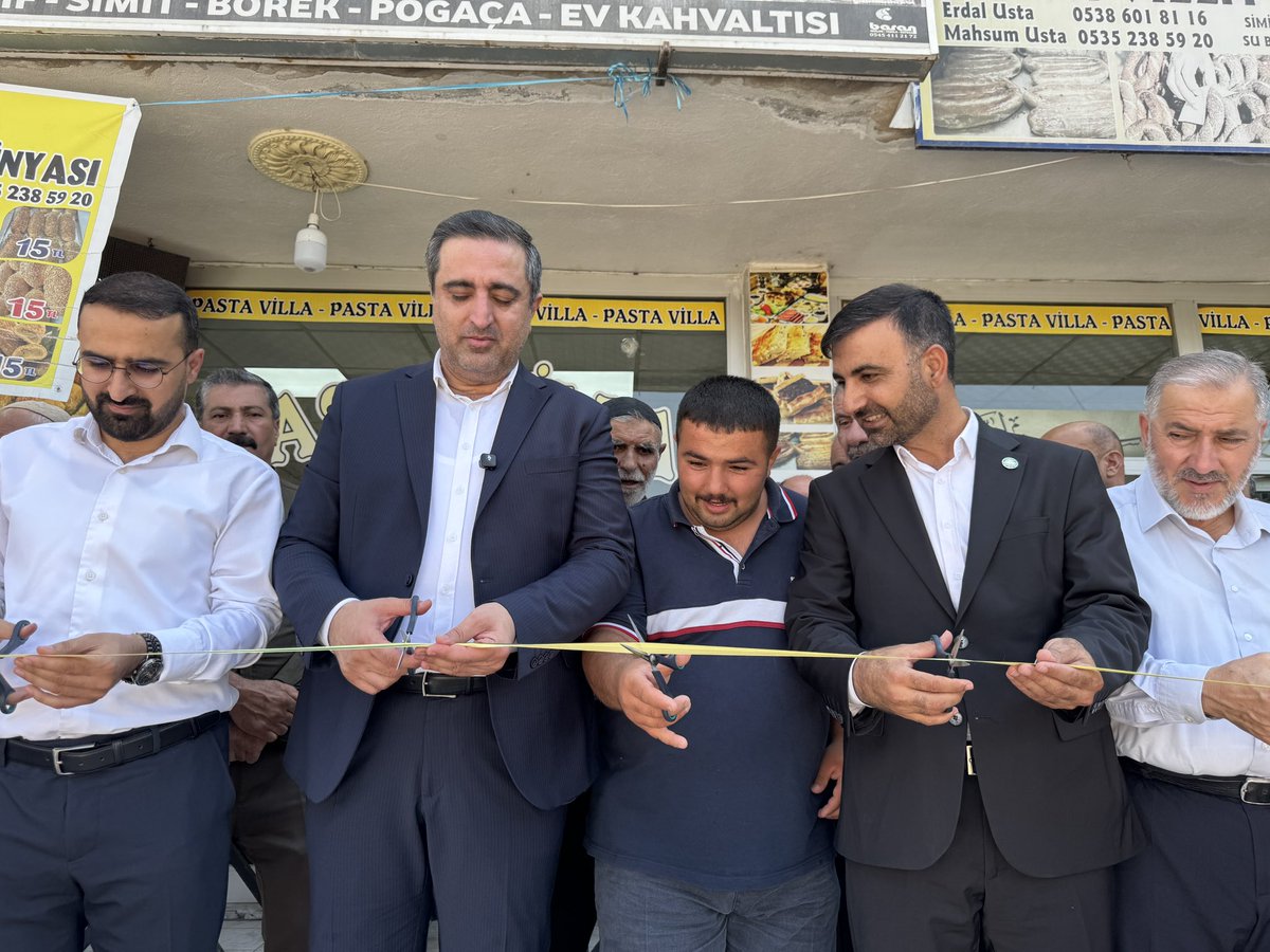 AvSerkanRamanli's tweet photo. Kozluk İlçe Başkanlığımızın yeni hizmet binasının açılışını; Merkez İlçe Başkanımız Av. Cihad Altun, Kozluk İlçe Başkanımız Mustafa Tufan ve kıymetli hemşehrilerimizle birlikte gerçekleştirdik.

Rabbim bu mekânı hayırlı hizmetlere vesile kılsın. Katılım sağlayan, duaları ve muhabbetleriyle yanımızda olan tüm kardeşlerimize teşekkür ediyorum.