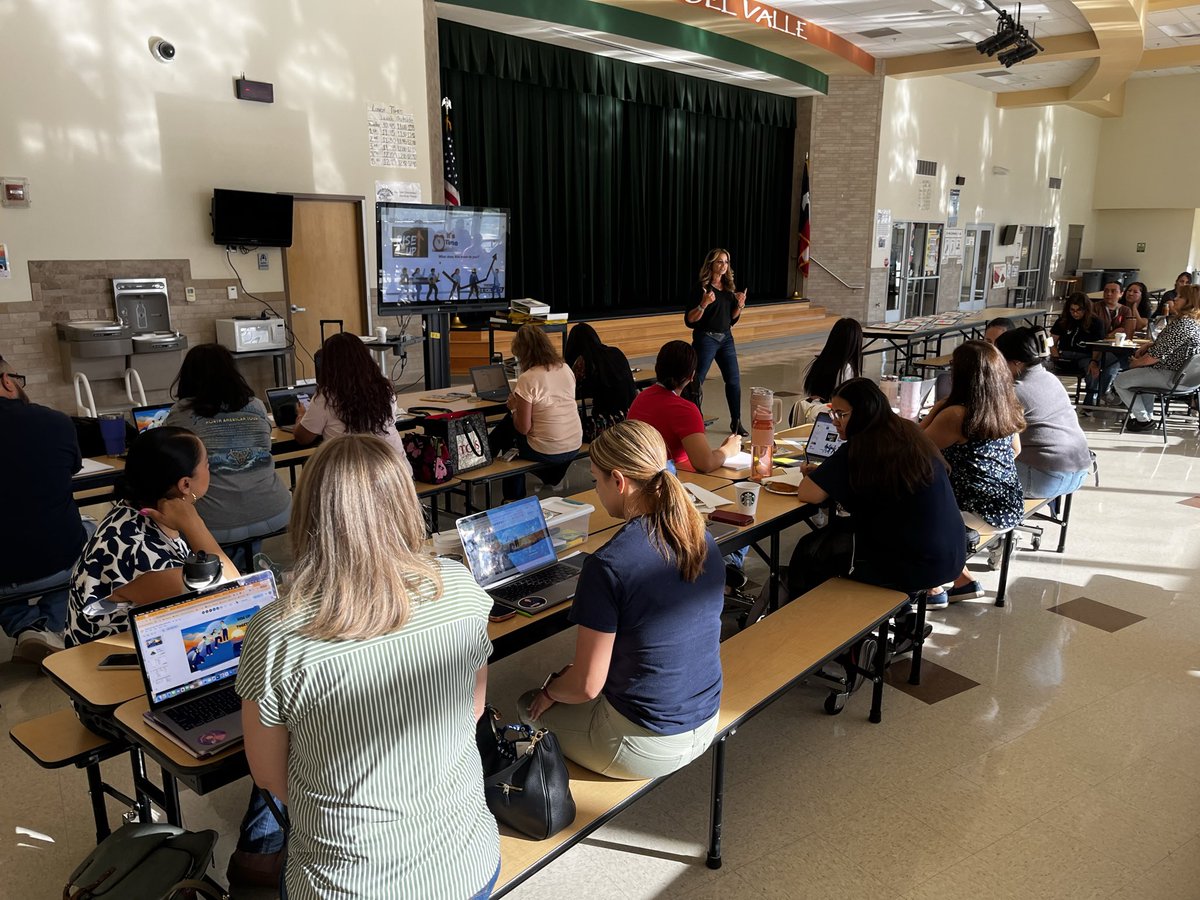 DelValleES_YISD's tweet photo. Welcome back, @DVES teachers! Wishing you a wonderful school year filled with success, inspiration, and joy. Have an amazing year! #THEDISTRICT #WeDeliverExcellence @slahrman @badillo_mrs @oceans80 @OFOD https://t.co/v4RKWcVmfL