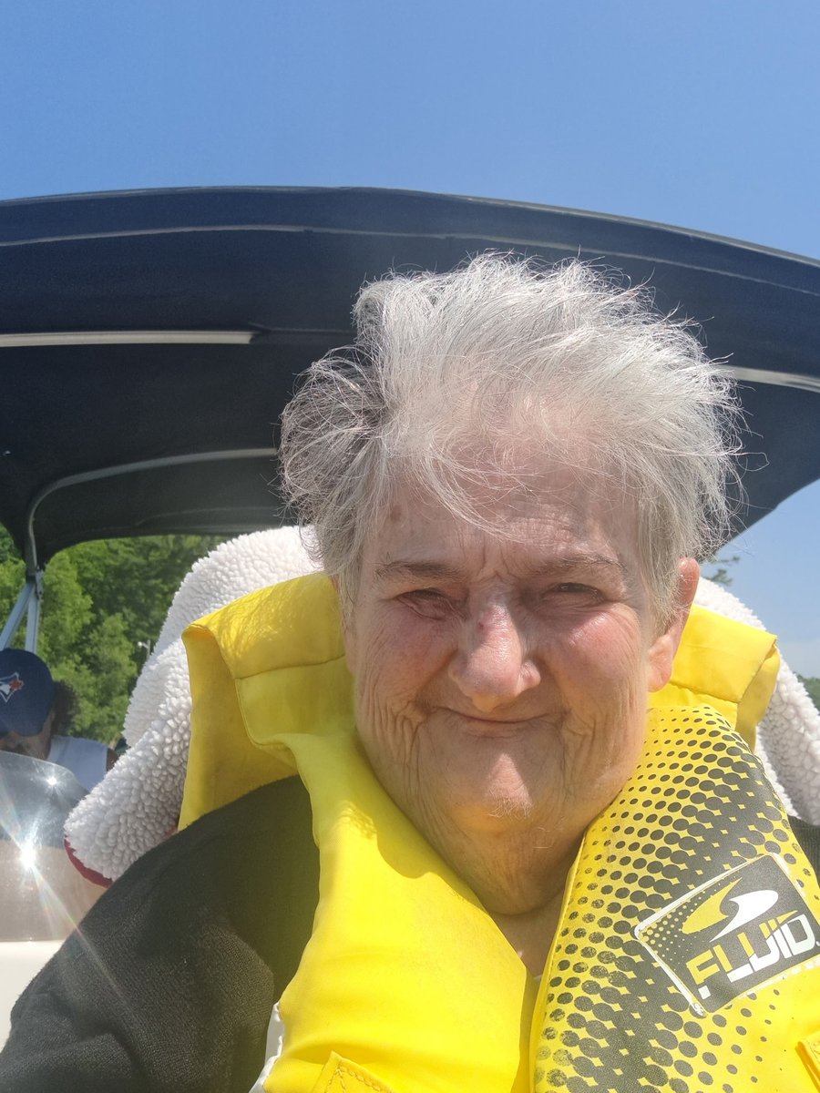 CLToronto's tweet photo. ✨ #ItsBetterAtTheLake ✨   
For years, Mary, a CLTOInfluencer and a CLTO Board member, had heard from her adult son about the magic of the lake, but had never experienced it for herself. 

That changed when Mary signed up for "Outdoor Adventure at Shadow Lake Centre". 🏕️ https://t.co/v4gzKFstk0
