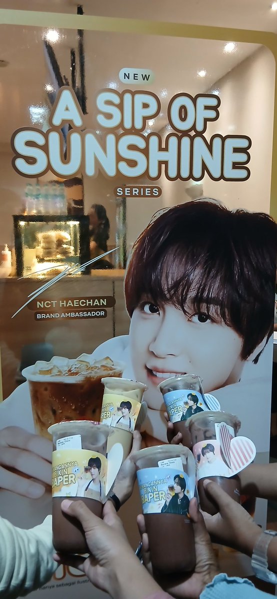 ndahaech_'s tweet photo. feto awal bdli kopken minum ditempat lain, slide ke-2 geser sih tp geser ke kopken xixixi @Kopikenangan_ID

#KopiKenangan
#KopiKenanganxNCTHAECHAN https://t.co/xNKCJjzdTf