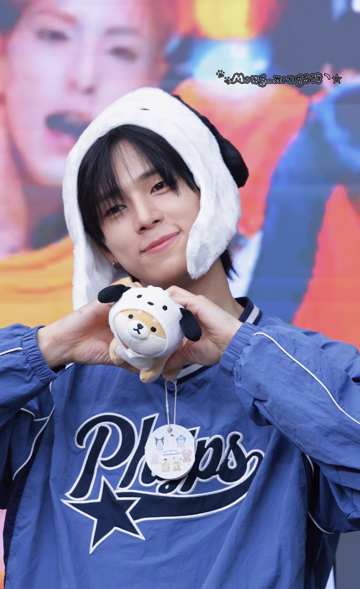 mong_mong912's tweet photo. 260720 SOUNDWAVE FANSIGN 🇰🇷
{SOGEON🐾}

멍멍! (ʋ •ﻌ• ʋ)

#NEXZ #SOGEON 
#ネクスジ　#ソゴン
#넥스지 #소건 https://t.co/9nFKw3CHMp