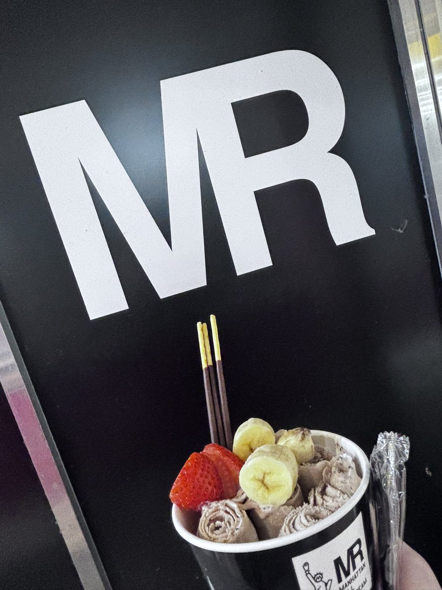 TEN_soma310's tweet photo. #そうまくん 

マンハッタンロールアイス🍨 in名古屋 https://t.co/ayJ4GHzjvZ