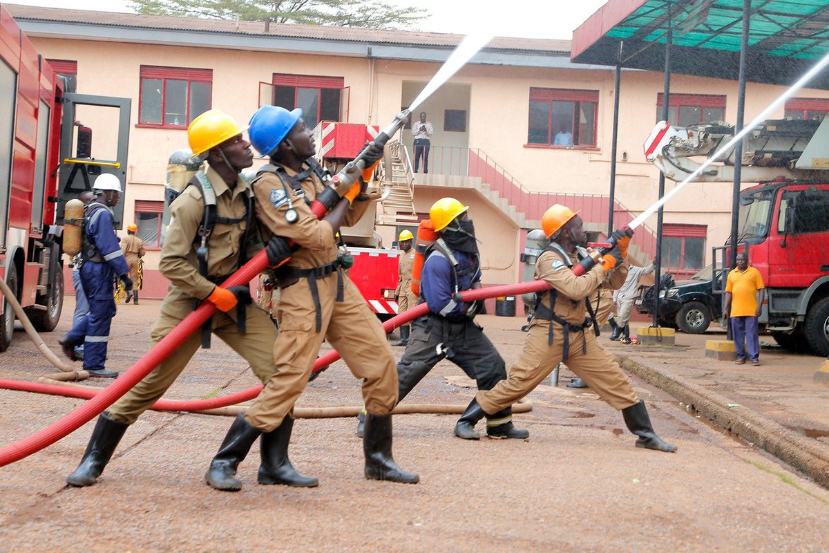 PinnacleSecEA's tweet photo. Our 13 firefighters who underwent three months of training by the Directorate of Fire Prevention and Rescue Services were this afternoon passed out, attaining the position of  Fire Fighters / Vehicle Operators.

The pass-out was officiated by the Fire Commissioner Hassan Kihanda
at the @PoliceUg Fire Prevention and Rescue Services (Fire Brigade) at their headquarters in Kampala, Uganda.

Our General Managers were present to witness this great milestone 👏 

During their training, they learned how to;

✅️ Prevent Fire

✅️ Rescue people trapped anywhere 

✅️ Offer Basic First Aid

✅️ Leadership skills

✅️ Confined Space Fire Fighting 🚒 

They are now ready to be deployed to manage Fire Safety and Rescue as well as advanced Fire rescue.