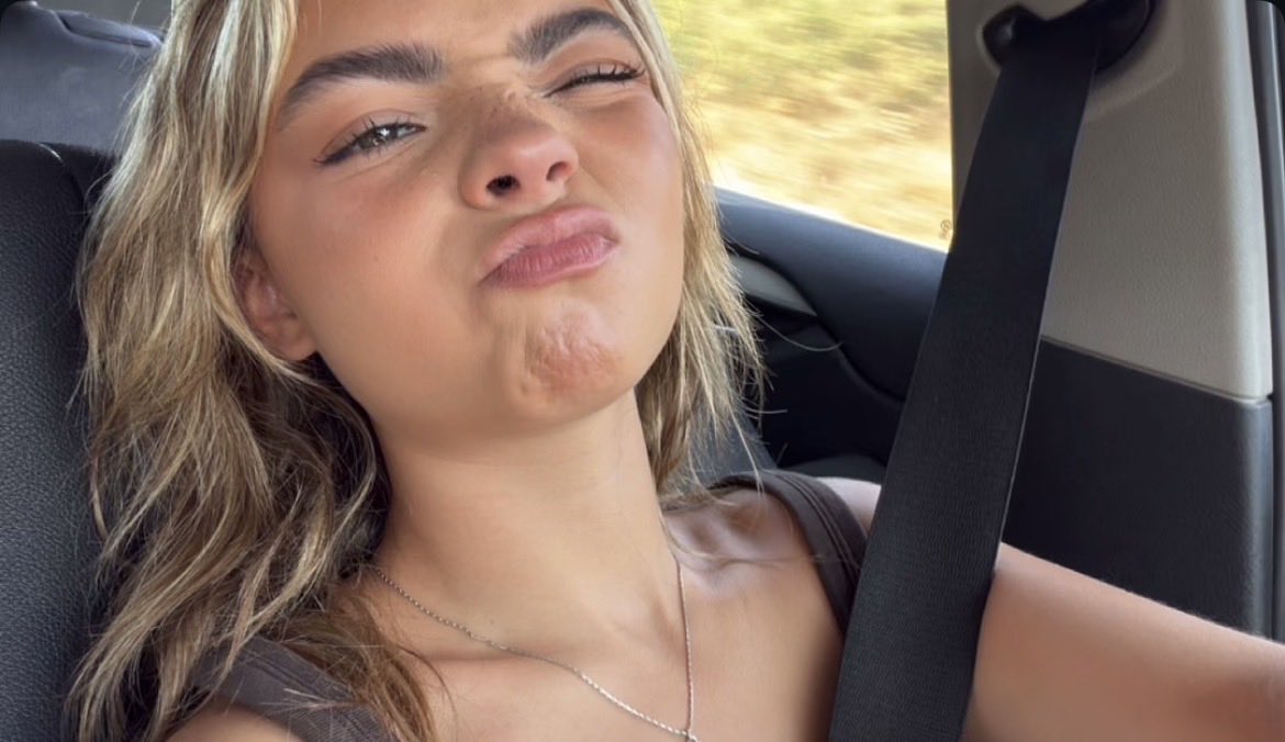 Leane_fandemeli's tweet photo. Mélissa au sable d’olonne <3
Elle est trop belle !!! #pain #staracademy #melissa https://t.co/8r25JGjmrb