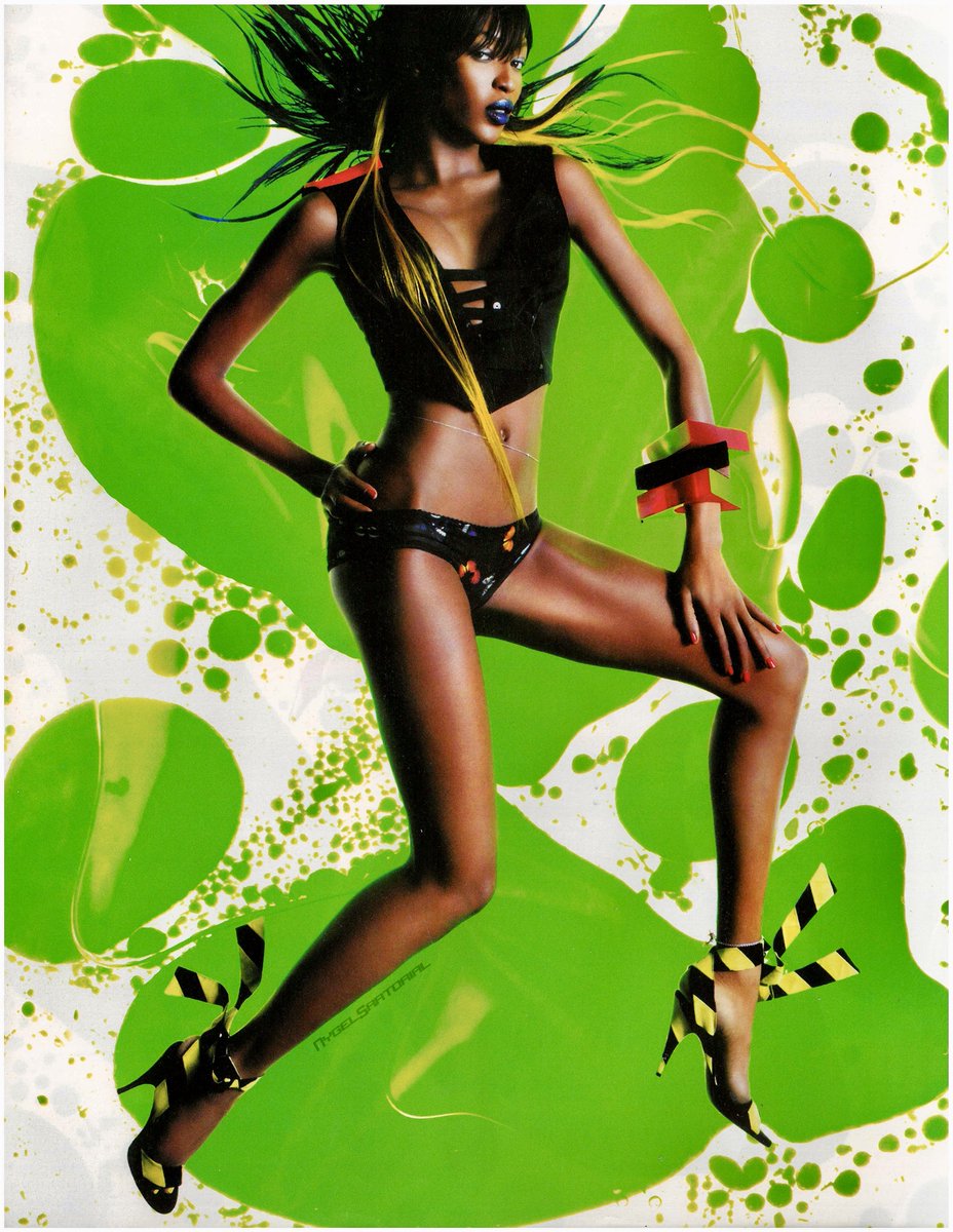 NYGELSARTORIAL's tweet photo. Naomi Campbell &amp; Reka Ebergenyi photographed
by Mark + Sam for Delicae Vitae Magazine, 2003 https://t.co/TWpInw6PHm