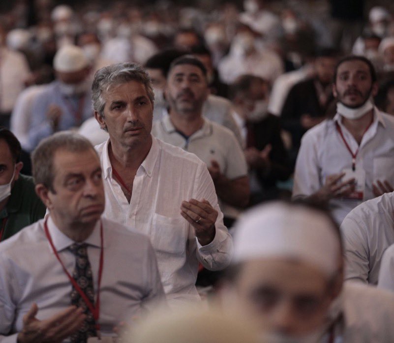 nedimsener2010's tweet photo. Tam 6 yıl önceydi; Ayasofya Camii yeniden ibadete açılırken Türk milleti dualara eşlik ediyor, Yunanlar bayraklarını yarıya indiriyor, Papa acı çekiyordu. 
Fatih Sultan Mehmet Han’ın yeni nesillere emaneti minber’deki Fetih kılıcı ABD ve AB ile içerideki sömürge aydınlarının içinden geçiyordu.(iki yıl önceki twitimden alıntıdır)