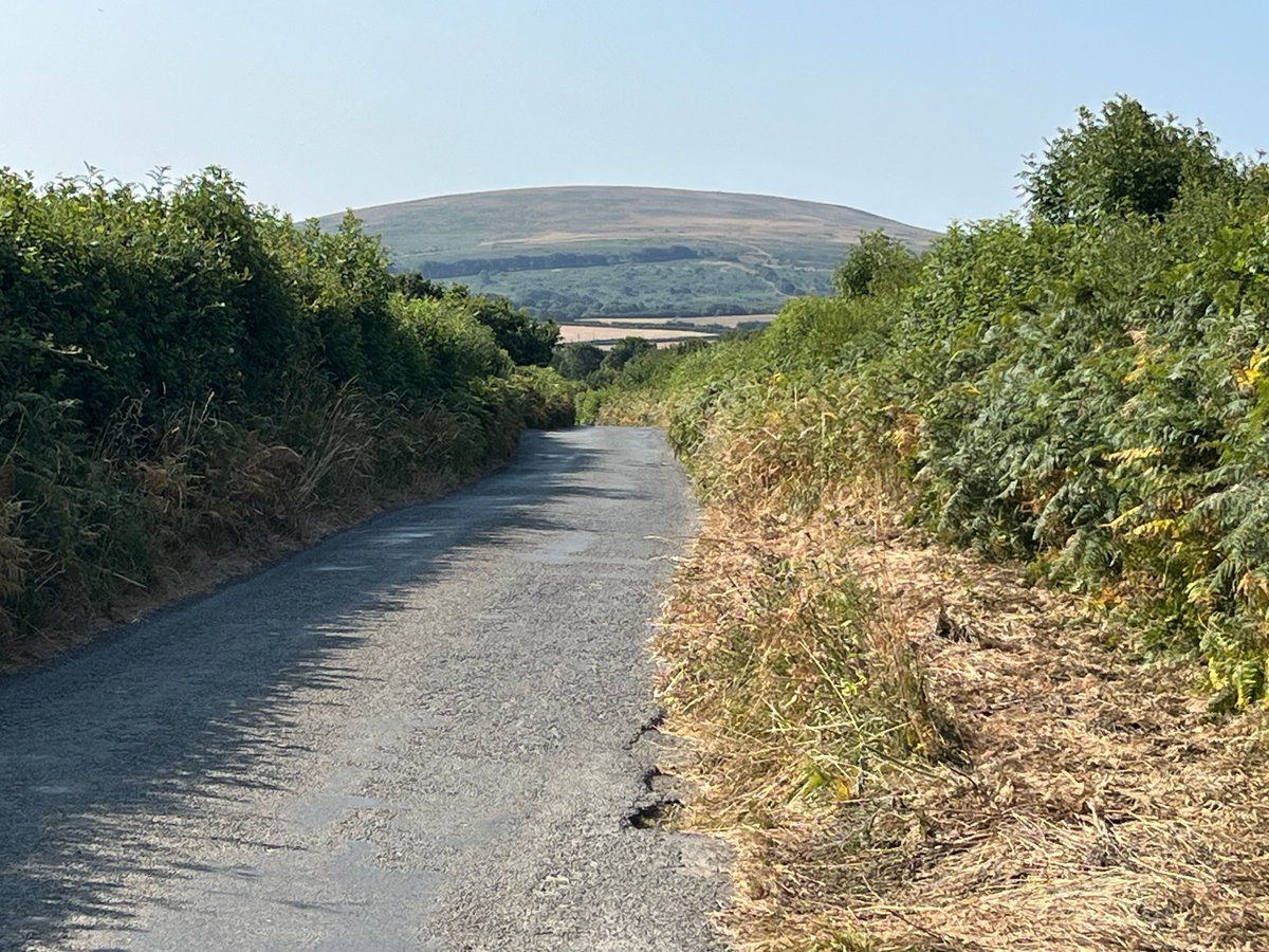 MichaelJecks's tweet photo. While cycling around Devon, I have been reminded of the beauty of this countryside. I've also noted the hills. In every direction. Wherever you go. Hills! https://t.co/EdgFJPV8lv