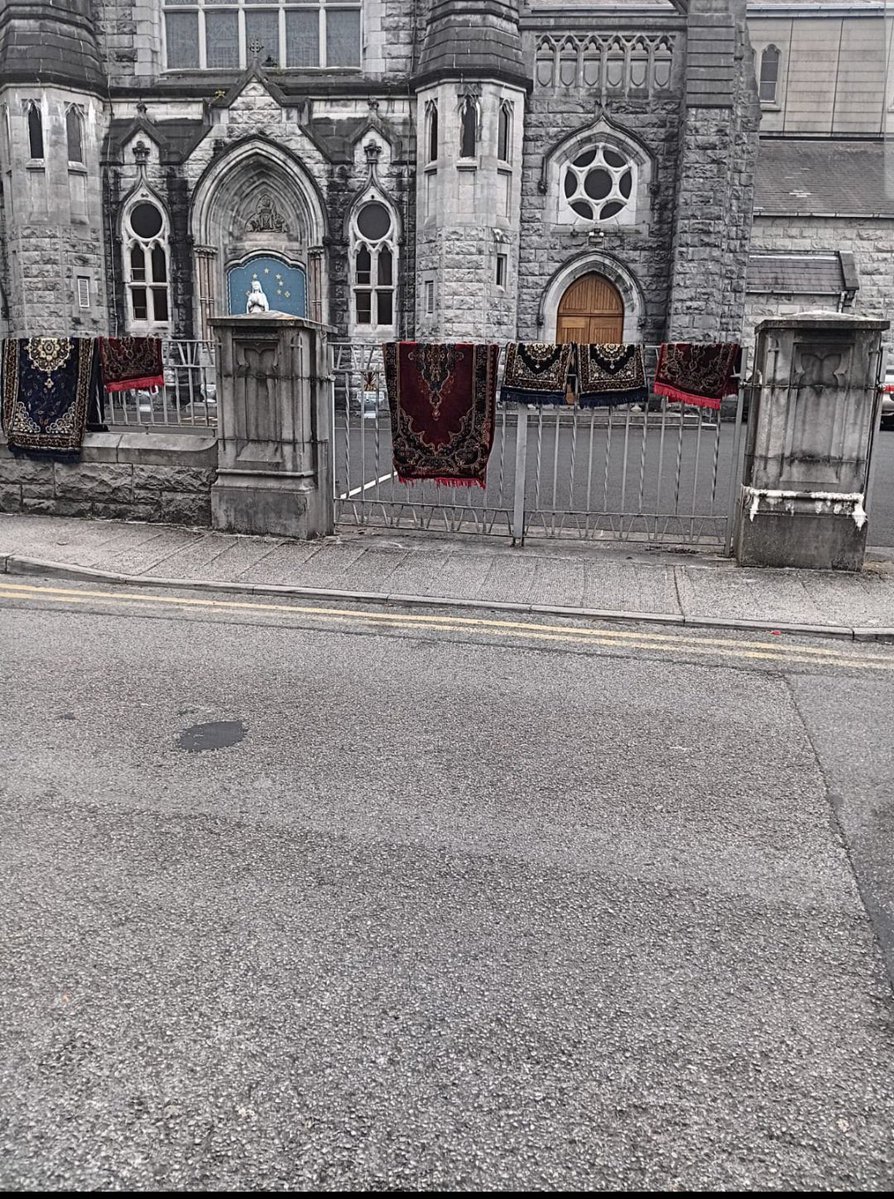 TheLiberal_ie's tweet photo. Ireland - Tullamore 🇮🇪

This is stomach-turning.

Muslims are hanging their disgusting mats and rugs on the railings of Catholic Church of Assumption in Tullamore in defiance of Christianity ✝️

These invaders have no respect for our country and should not be here.

Irishman David Mullins has confronted Ireland’s loud mouth Muslim leader over this sickening example of what we deal with in Ireland 2026.

Support our mission in Ireland 🇮🇪
https://t.co/YE1VN3df4r