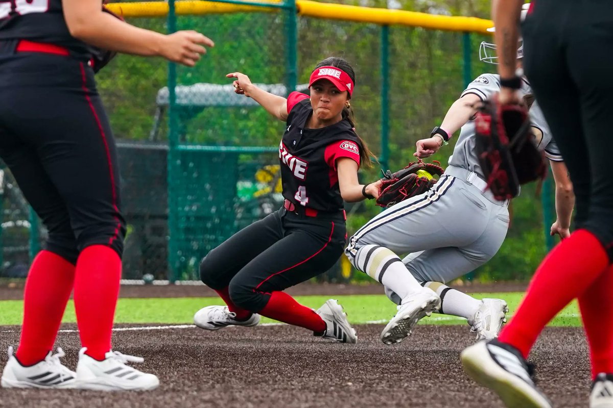 SIUESB's tweet photo. Defense is just high-level catch. #TBT https://t.co/boSWEoyUxC