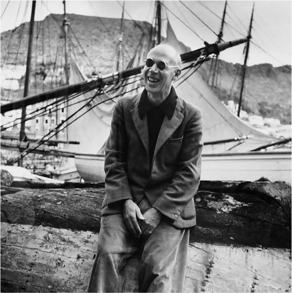 Naturalphilosy's tweet photo. “To be silent the whole day long, see no newspaper, hear no radio, listen to no gossip, be thoroughly and completely lazy, thoroughly and completely indifferent to the fate of the world is the finest medicine a man can give himself.”

― Henry Miller https://t.co/3KLl2YarWC
