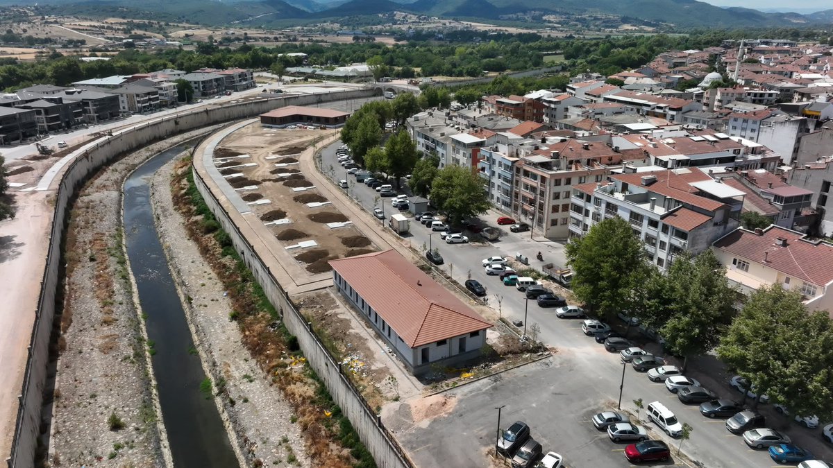 bigabelediye's tweet photo. Gökyüzünden Biga Park Millet Bahçesi ve Yeniyaka projelerimize göz atalım. 👀

Sakarya Mahallemizin çehresini değiştirecek, Biga’mıza modern ve nitelikli yaşam alanları kazandıracak çalışmalarımız her geçen gün şekilleniyor. https://t.co/vvKlqlCvpI