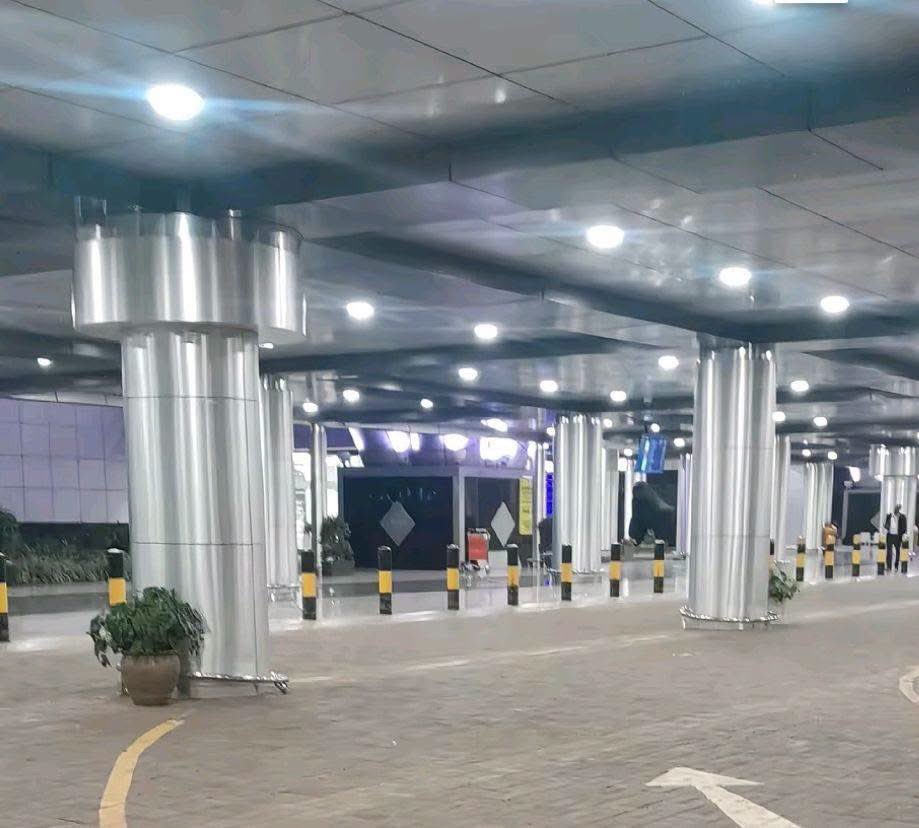 Iamkabareebe's tweet photo. Entebbe Airport deserted after several countries stopped issuing visas to any one coming from Uganda, flights heading to and out of the country were also stopped after Uganda ministry officials published stories that Uganda had been attacked by the deadly Ebola virus which was not true.

🎥 Ritah Kaggwa
