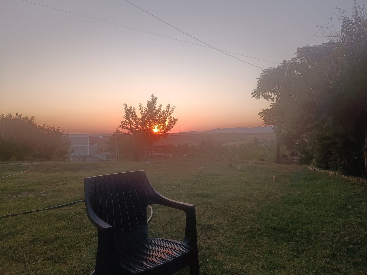 taha213434's tweet photo. Köyde evi olmayanlar ne bilsin ki bu huzuru https://t.co/LRxiI30etR