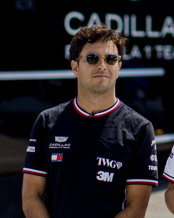 scuderiavogue's tweet photo. Estoy enamorada de un hombre (Checo Pérez). https://t.co/jEef2Ff9cY
