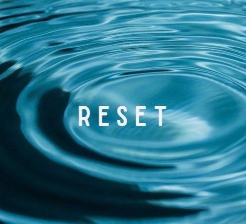 ZeitvilleMedia's tweet photo. So crazy that Saturn goes retrograde the DAY the north node enters his sign.

That's an omen.

It has taken 18 YEARS for the north node to reach Aquarius again.

We all know what happened in 2008.

This will be a different Global Reset.

Many twists and turns.

Starts on Sunday. https://t.co/Uug6WVtqjo