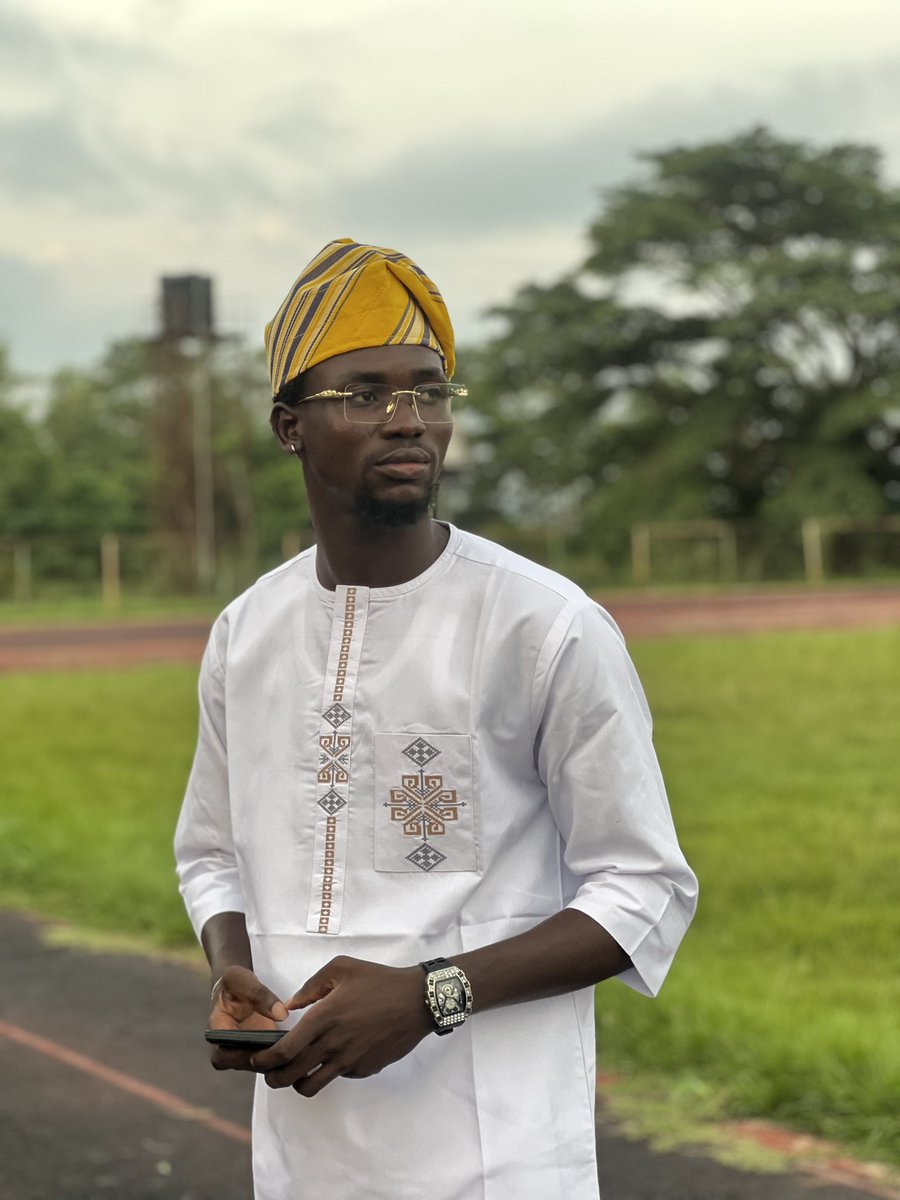 lyricalleo_1's tweet photo. Ojude FUTA was lit🔥 didn’t come prepared but still🤗

#virtusfutaclass25
#virtusfybweek
#futaclassxxv
#ojude
#ojudefuta https://t.co/lKuD5y9KRM