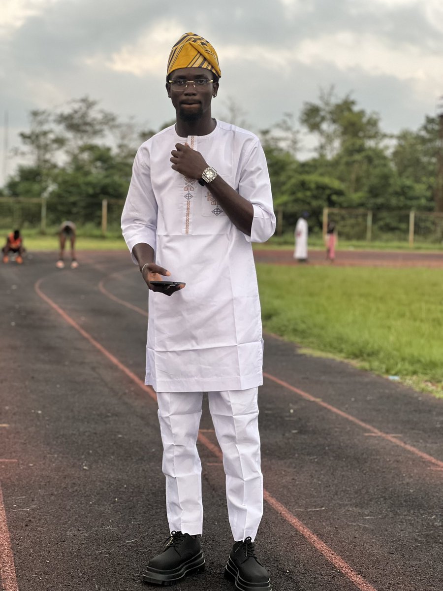 lyricalleo_1's tweet photo. Ojude FUTA was lit🔥 didn’t come prepared but still🤗

#virtusfutaclass25
#virtusfybweek
#futaclassxxv
#ojude
#ojudefuta https://t.co/lKuD5y9KRM