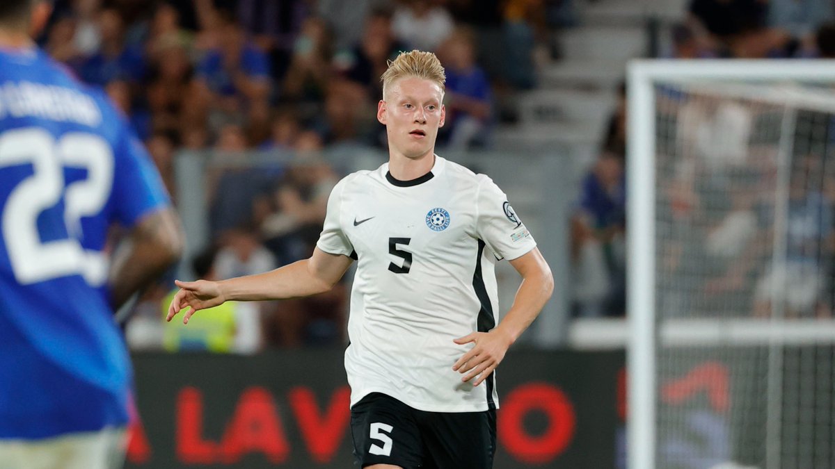 Champchatpod24's tweet photo. ✍️ Daniel Bielica - ✅
✍️ Rocco Shein - ✅
✍️ Odin Bailey - ✅
✍️ Eoin Kenny - ✅
✍️ Marko Milovanović - ✅

Portsmouth have now added five new faces to their squad this summer. 💪

How would you rate your business so far out of ten, Pompey fans? 🤔

#Pompey https://t.co/kZxzhsqor3