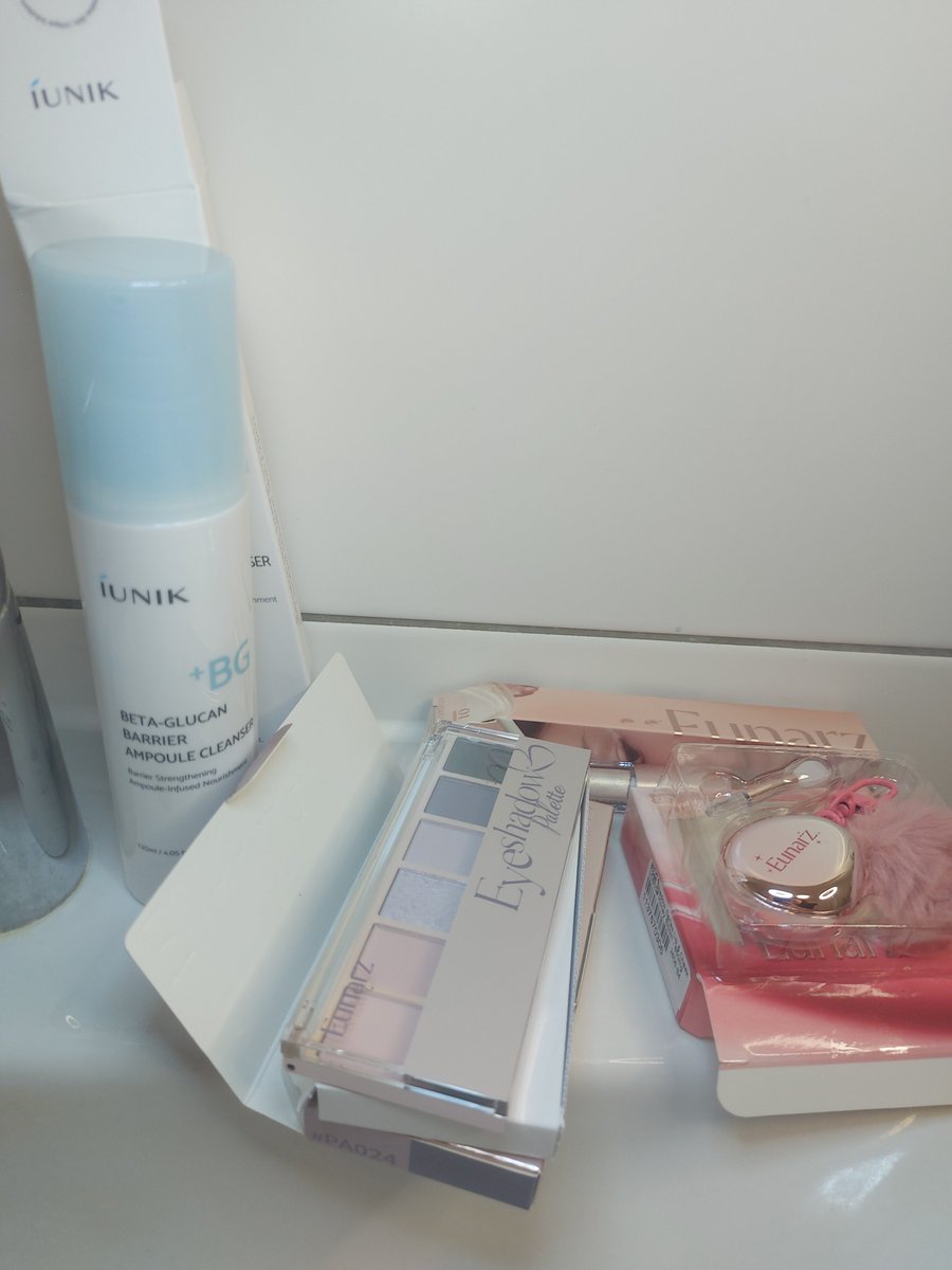 celinehcj's tweet photo. @YesStyle @ysinfluencers use my discount code 'CELINE2000' at https://t.co/3HECdcICEG 💜 💜 
Thanks again!! #kbeauty #cbeauty #skincare #iunik #eunarz https://t.co/JI5IbDT7y2
