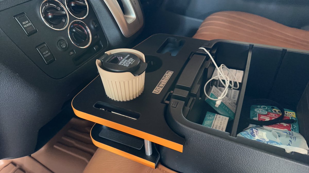 iczn123's tweet photo. クソうるさい車だから、DIYでデットニング防音、断熱施工、バンパー、グリル、内装樹脂、全塗装。全シート、絨毯、天井を全クリーニング。ナビとパーツ、塗料、板金全部やった。50時間で費用約60万。問題はほぼ乗る機会がないよね。暇つぶしにはなったが意味は無い。 https://t.co/2IiFu5A1CN