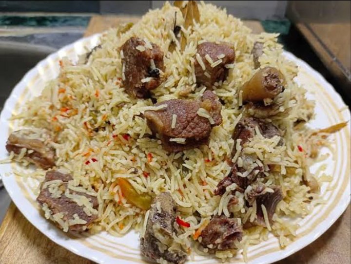 SZDao799's tweet photo. بیف پلاٶ کس کس کو پسند ھے حاضری لگاٸیں۔۔۔☝️🤭🤭 https://t.co/oUuyde6qrT