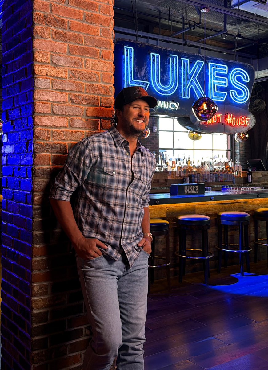 Luke Bryan tweet media