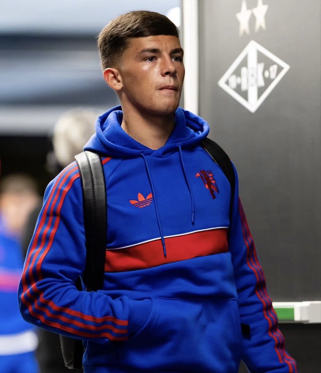 StatmanDave's tweet photo. The first goal of Manchester United’s pre-season is scored by 19-year-old Shea Lacey. 

Great to see him fit and firing. 💥 https://t.co/1OzeGoyLAx