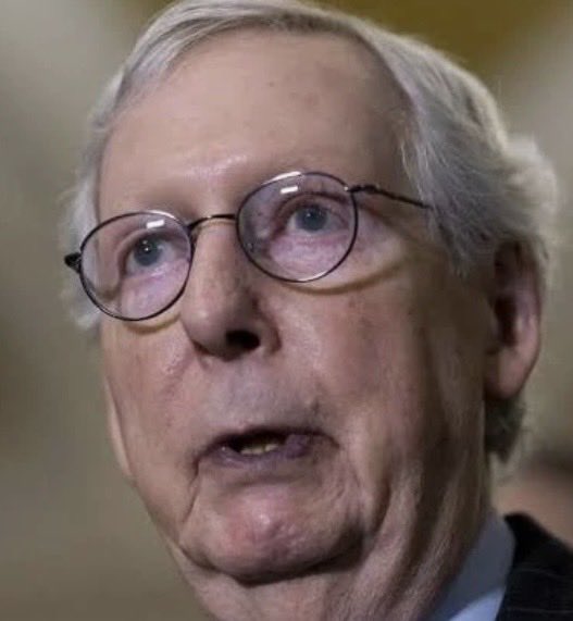Suzierizzo1's tweet photo. Republicans will claim dead people are voting, but they have no problem with a likely dead man holding a Senate seat. https://t.co/1PflRyVmVs