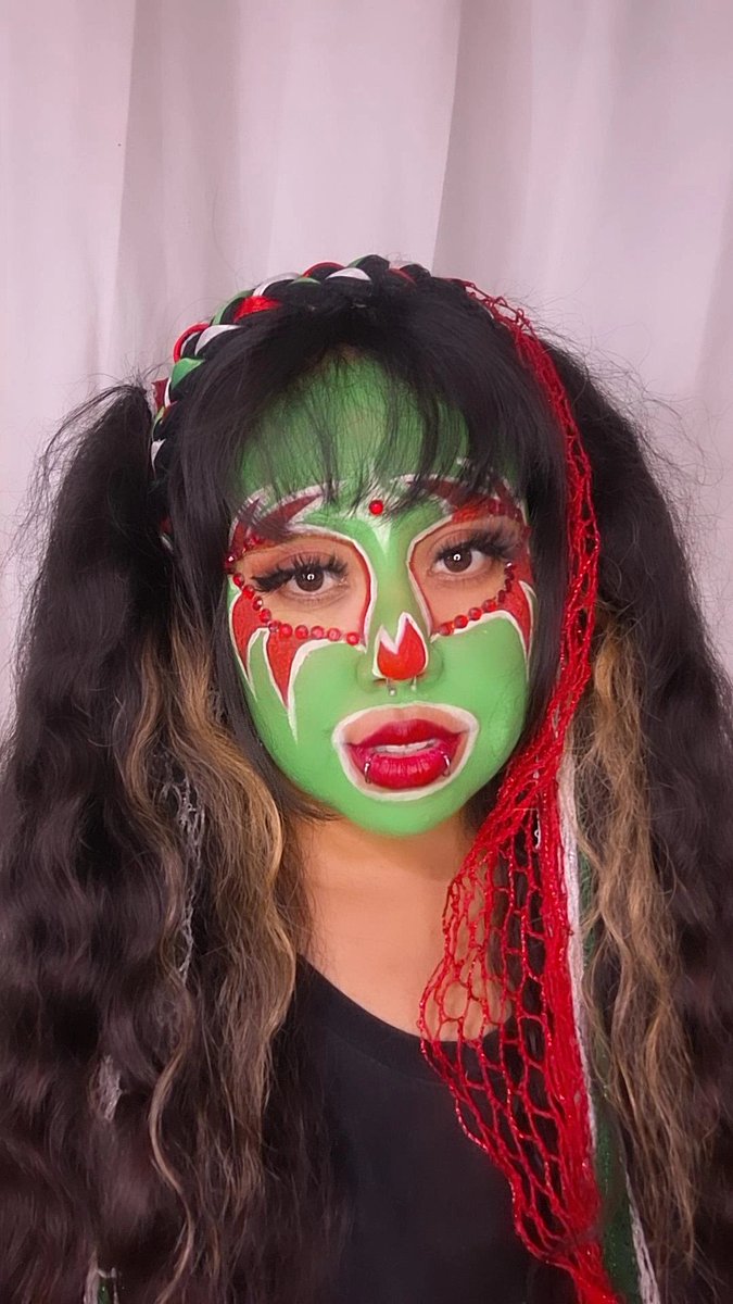 Karkat26's tweet photo. No lo había subido por acá, pero amee el resultado del maquillaje de mascara de muchador, tome la inspo de una chica en tktk https://t.co/rc5jZUhyWs