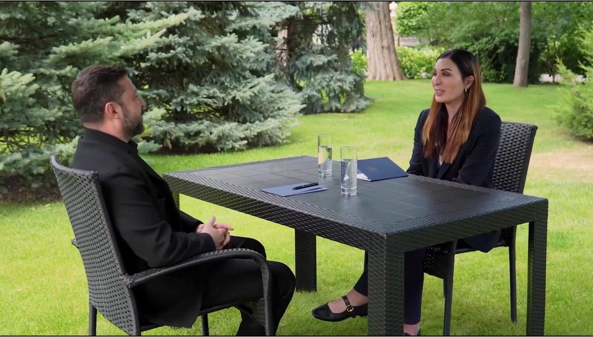 Maks_NAFO_FELLA's tweet photo. 🇺🇸🇺🇦 Laura Loomer: Who's the best president of the United States?

Zelensky: Lincoln.

Loomer: President Trump is going to watch this interview.

Zelensky: Trump is good, strong leader. He's the best or not, of course, history will answer. 

Sometimes we live and we don't know, sometimes we have monuments for somebody, and then we understand that it was not great person.