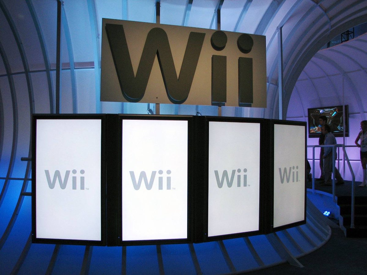 Y2K_DOTCOM's tweet photo. Nintendo Wii display booth at E3 2006 https://t.co/3nPZhvTLW3