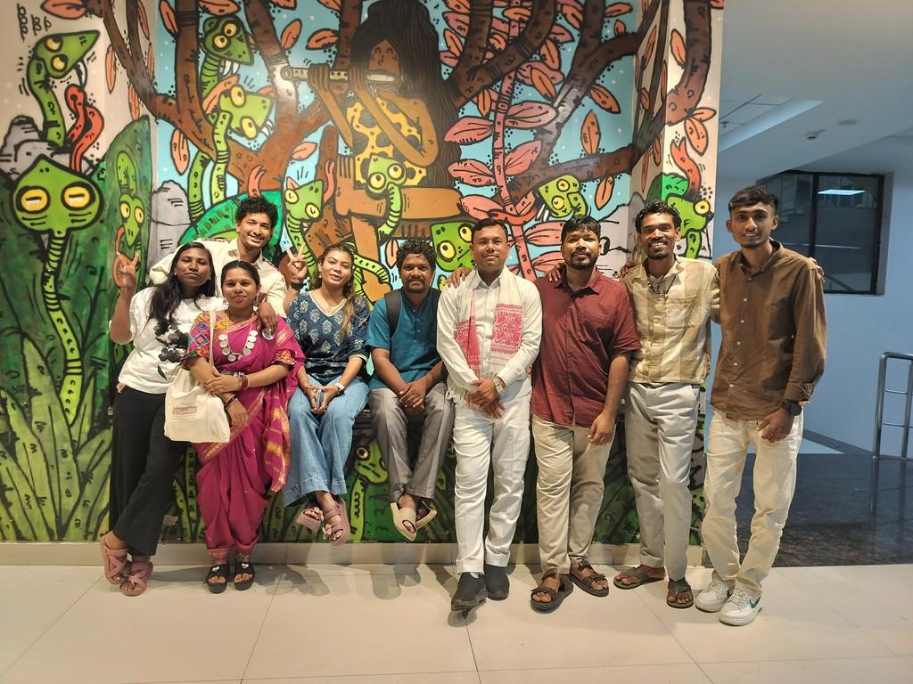 AymChief's tweet photo. आज रविन्द्र भवन, भोपाल में आयोजित Green Hub Program में TLP के पुराने साथियों से वर्षों बाद मिलना हुआ। 
आज की यह मुलाकात केवल एक पुनर्मिलन नहीं थी, बल्कि उन सुनहरे पलों को फिर से जीने का अवसर भी बनी। 

#shivanshukol https://t.co/QnrdIvqL8e