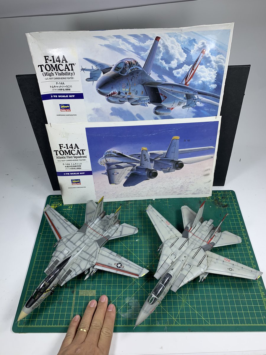 probuiltmodel's tweet photo. Two 1/72 F-14A Tomcat builds in classic U.S. Navy high-visibility markings.Swing wings, light gray finish, squadron details, and weathering capture the unmistakable look of this iconic carrier-based fighter.#F14A #Tomcat #172Scale #ScaleModel #USNavy #ProBuiltModel https://t.co/H4U9hsVwpJ