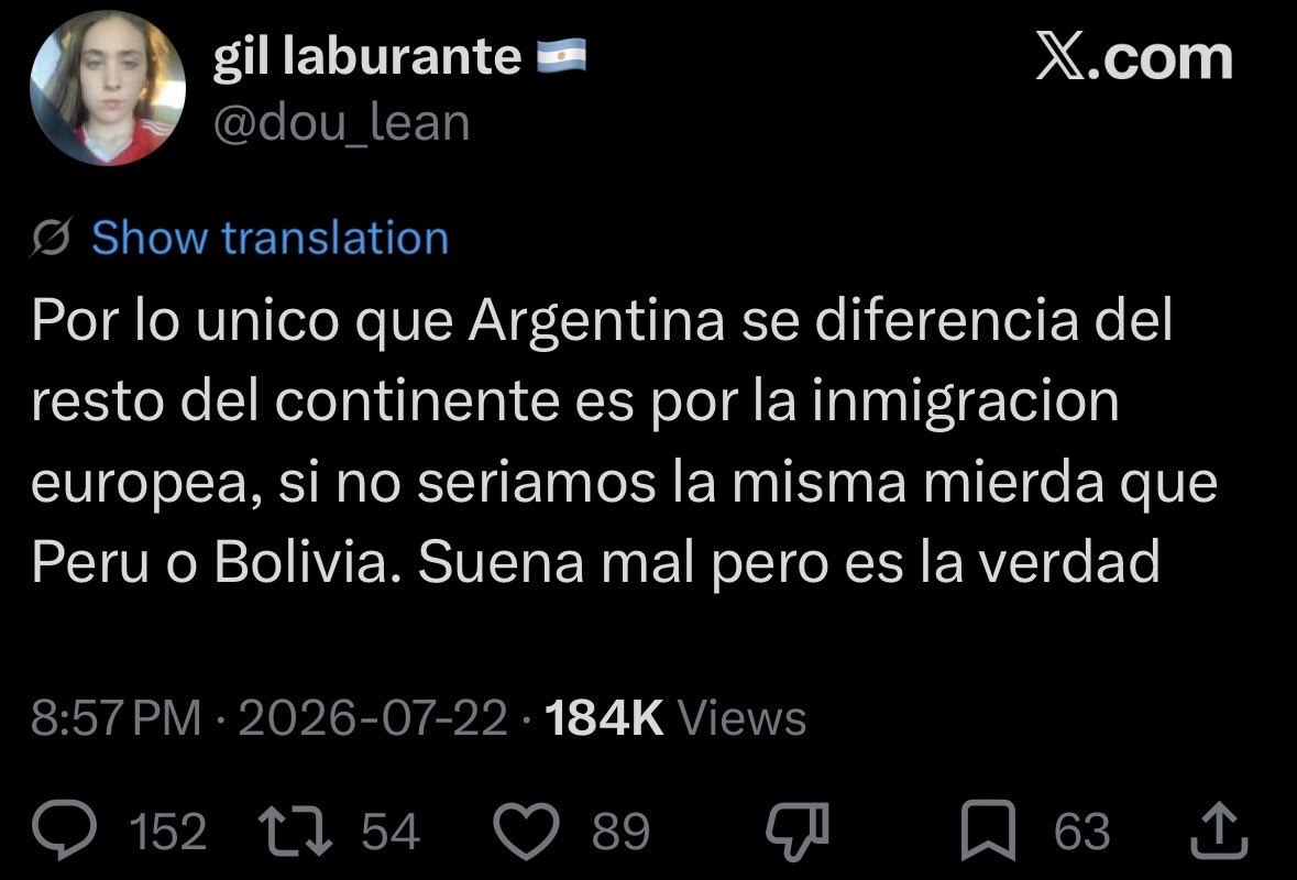 ErrorArbitralTR's tweet photo. Los peruanos: “Argentina es un país hermano. Ellos nos quieren mucho. Siempre nos han respetado. No usan peruano como insulto, lo hacen de cariño 🥵.”

Los argentinos:

Abran los ojos, gente. Un poco de amor propio les pido, nada más https://t.co/WnDhx2MVaH
