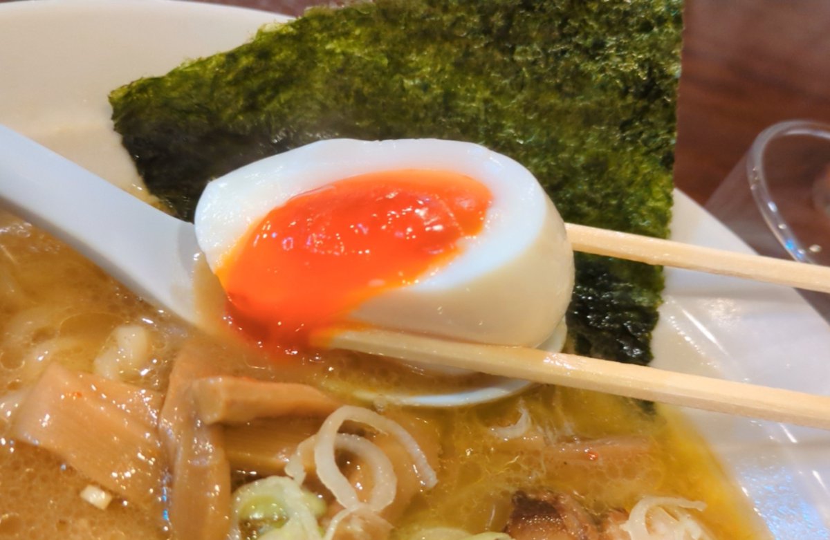 conomiisab's tweet photo. 夜めっし😋🍜
ラーメン堂極さん🍀
今日も最高に美味しかった⸜( ᐛ )⸝
味玉も毎度美し過ぎる🥚(*´︶`*)♡きれ〜い♪
LINEクーポンでご飯も食べてお腹いっぱいです！
本日もチャーシューGET👍！
店長さんありがとうございました🙏
そしてご馳走様でした(*.ˬ.)" https://t.co/s5j8qTxMHs