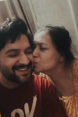 2025duttarima's tweet photo. সুন্দর মিষ্টি একটা ছবি  💕💕💕
অনেক অনেক ভালোবাসা  @VikramChatterje ❤❤❤ https://t.co/2pVTRLbe42