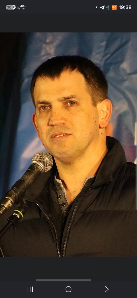 JDNsg6sw0Hamed4's tweet photo. נכון סיפרתי לכם שהבן שלי החליט להצביע לאייזנקוט?
אז רציתי להגיד תודה לשאול מרידור 
הראיון ההזוי שלך על שתי מדינות לשני עמים ועוד גבב של שטויות החזיר אותו לליכוד!
תודה שאול 🙏 https://t.co/wtKGsKoH9A