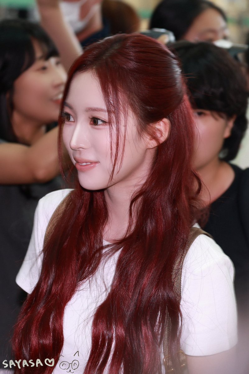 sayasa__kk's tweet photo. 260724 ICN

Left side! Gorgeous
Right side! Stunning
Every angle! Absolutely breathtaking

#나린 #NARIN #미야오 #MEOVV https://t.co/RQeXwzvHdg