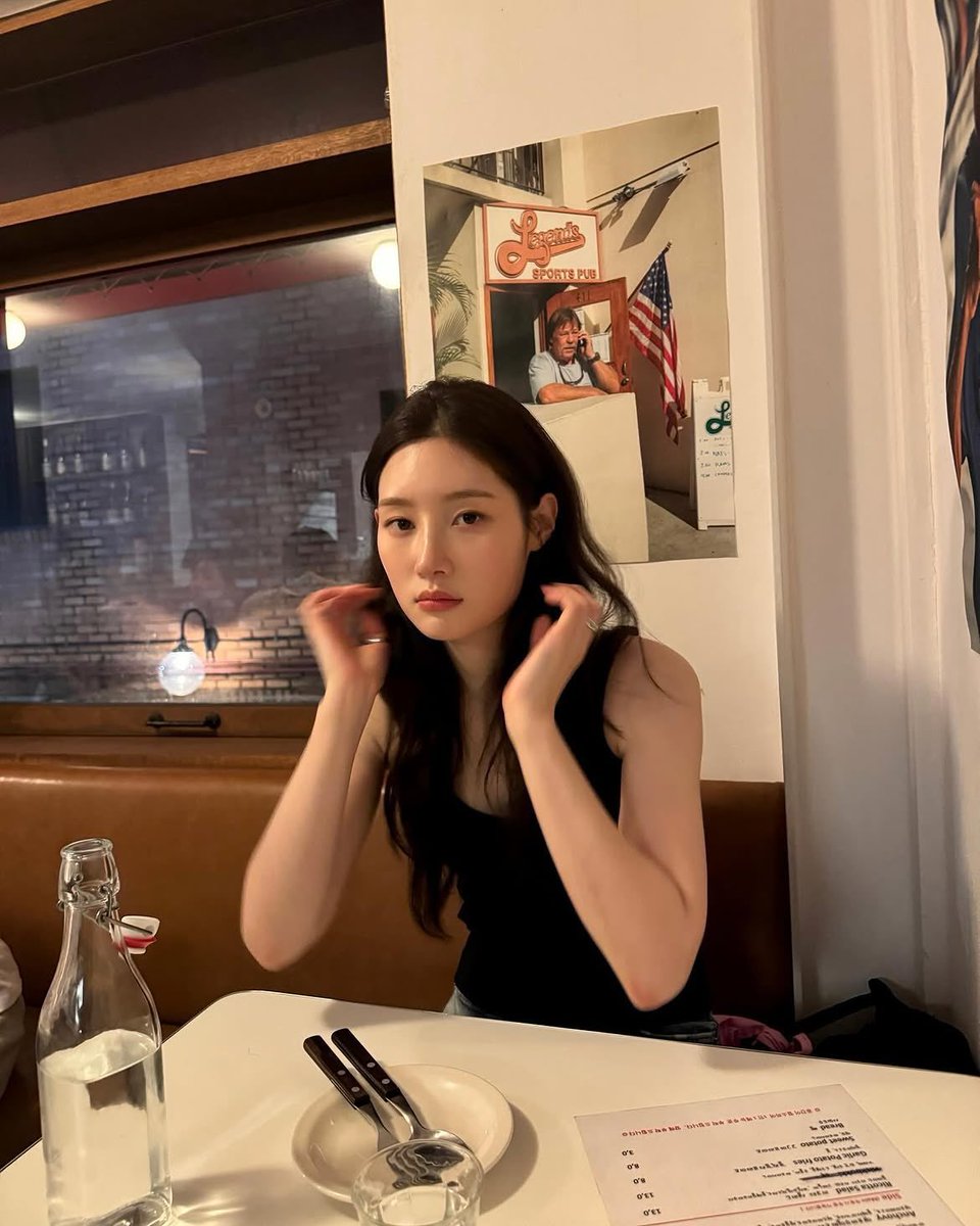 i2vy8's tweet photo. 그리고 또 영원한 추구미…
정채연…
청순한데 어른같고 여리한데 단단해보임
너무 되고 싶은 여자야 🧎‍♀️ https://t.co/hp2poEAOkO