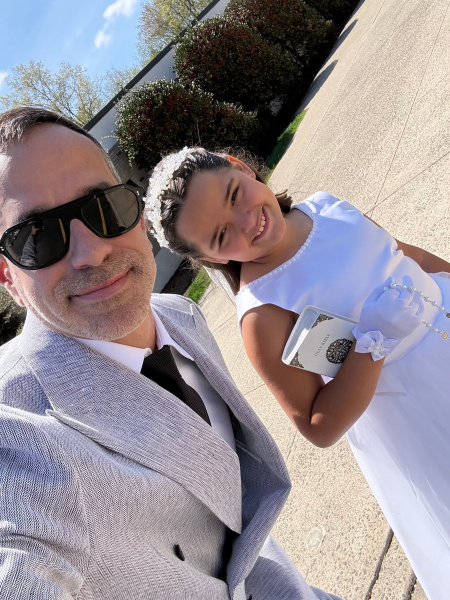 timeandage's tweet photo. Dad, with his beautiful daughter! This one changed my life, FOR GOOD. 🙏❤️ https://t.co/GGpY4g1jF5