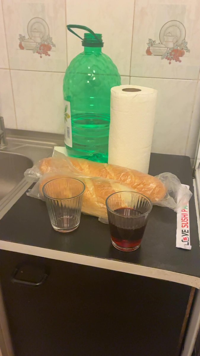 Igordvl6's tweet photo. My meal today,I am broke 😭😔💔 https://t.co/2lBl3qiIe0