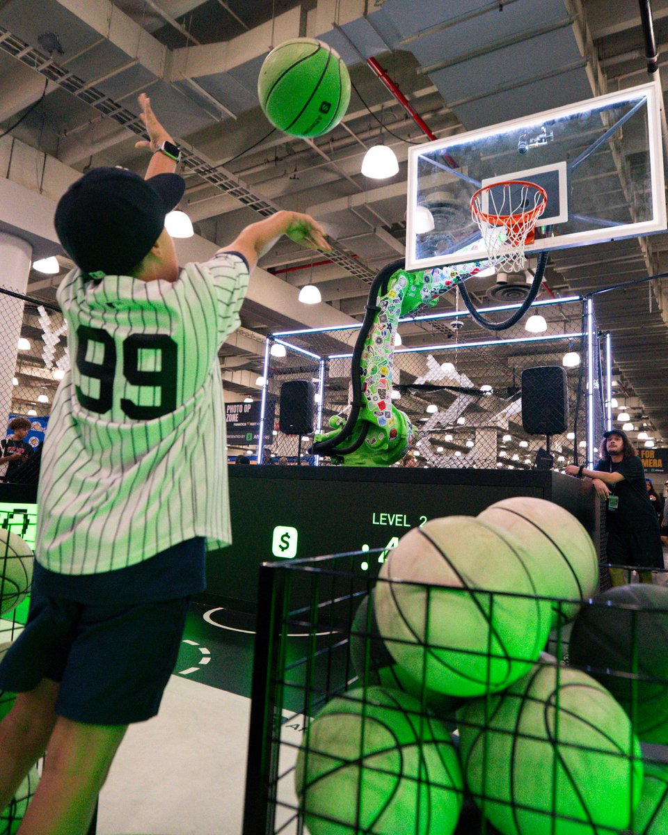 MadeFirstTn's tweet photo. Our build for Afterpay's "Play in 4" experience at Fanatics Fest 2026,  based around a dynamically moving hoop on a robotic arm

Client &amp; design: Acronym 
Fabrication: MadeFirst

#experientialdesign #fanaticsfest #roboticarm #integratedtechnology #customfabrication https://t.co/q5JA1zoNU9