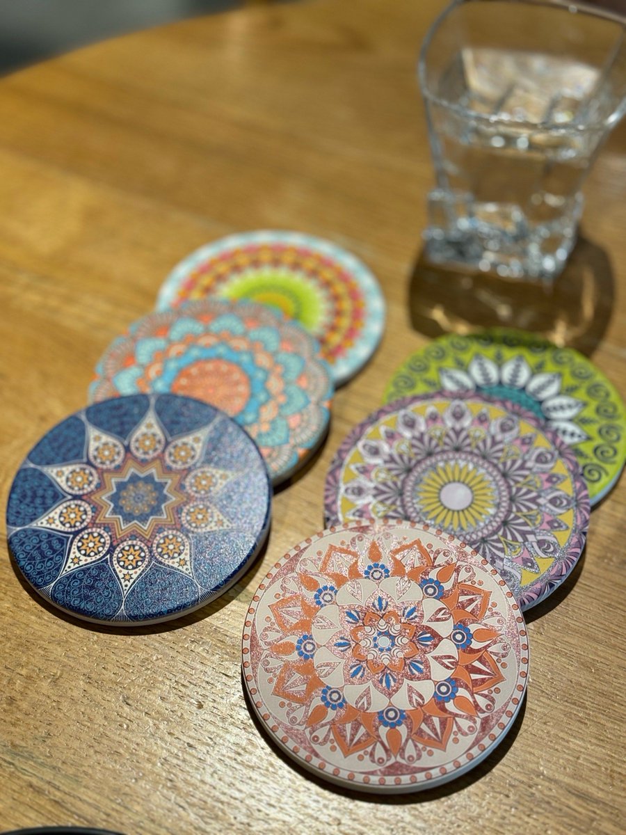 RogelioSom1c's tweet photo. Just finished weaving this cute linen coaster! The soft texture and warm blue hue make my morning coffee break way cozier. Handmade touches = best vibes ， https://t.co/Yy7QZ6izcB