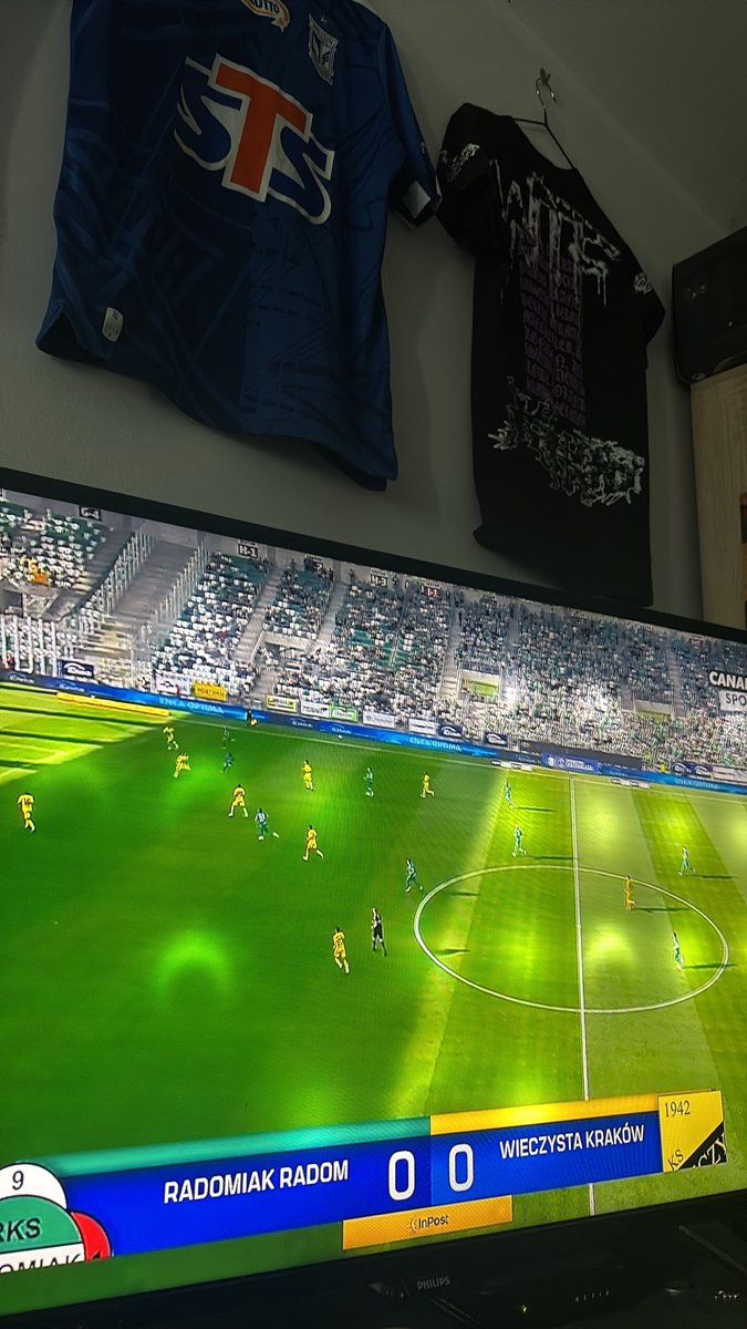 kkswikus's tweet photo. Zaczynamy! #Ekstraklasa #RADWIE https://t.co/HWPrEFY3rv